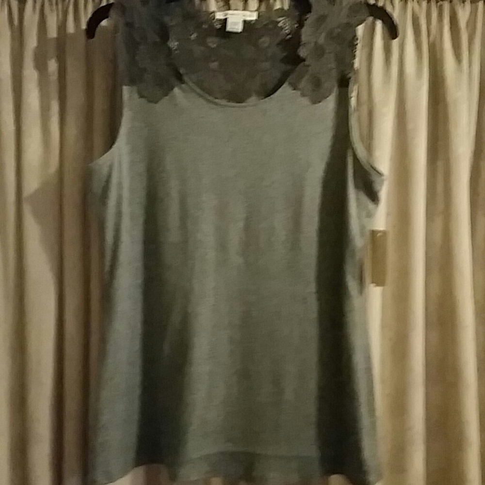 COLDWATER CREEK Gray lace trimmed tank